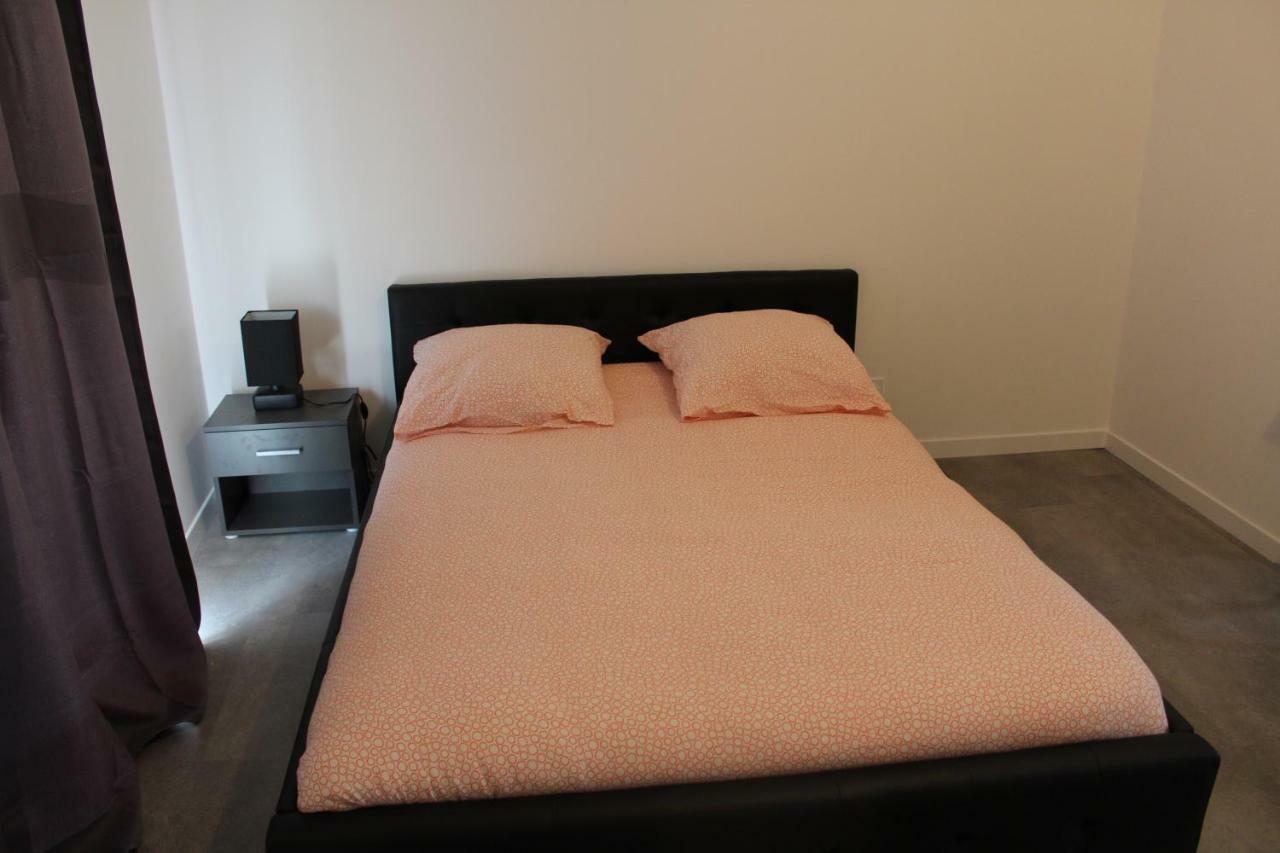 Etablissements Coulon - Begles Apartment ภายนอก รูปภาพ